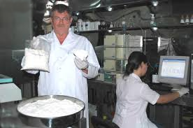 İLKOKUL MEZUNU MUCİT, BOR MADENİNİ SAFLAŞTIRDI